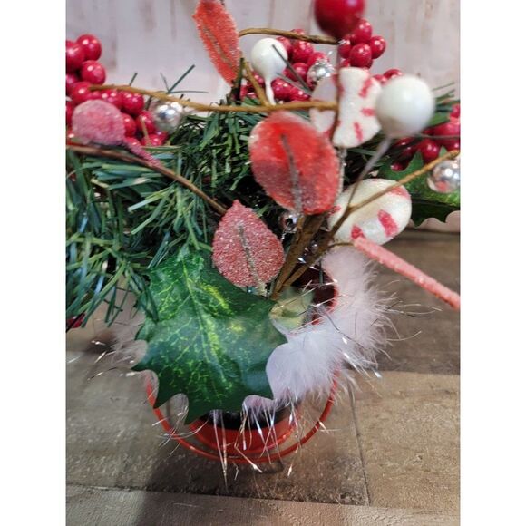 Santa bucket floral arrangement Mistletoe pine cone drum berry xmas decor - Picture 2 of 4